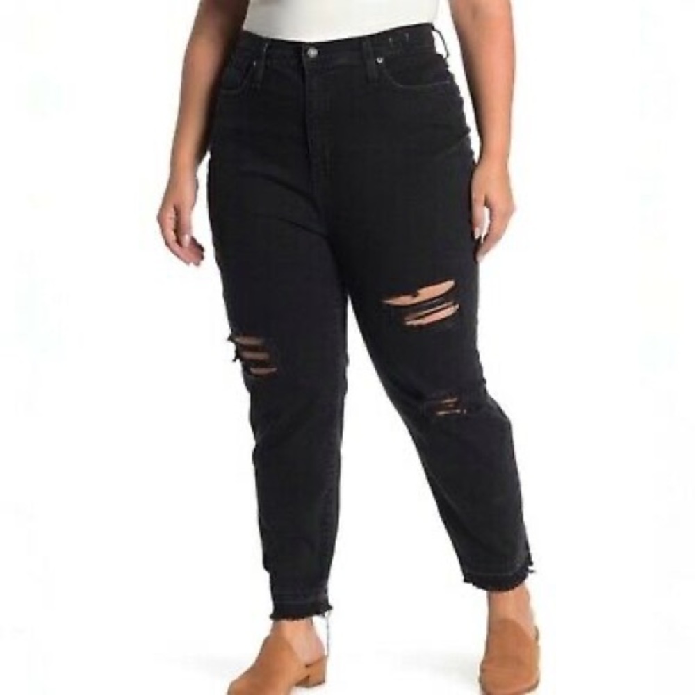 Madewell Black Distressed Mom Jeans